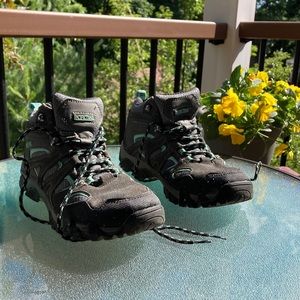 Women’s Hiking Boots